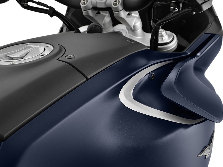 2025 Moto Guzzi V100 Mandello