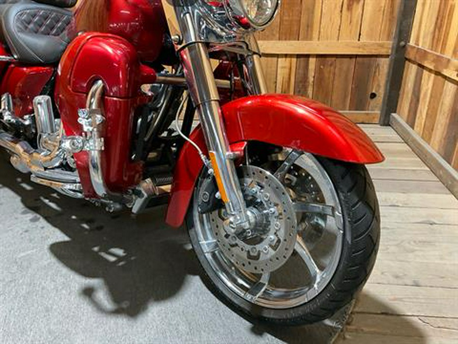 2013 Harley-Davidson CVO™ Road King® 110th Anniversary Edition