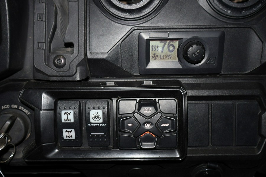 2021 Can-Am Defender Limited HD10