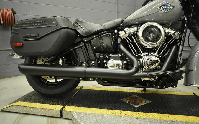 2025 Harley-Davidson® FLHC - Heritage Classic