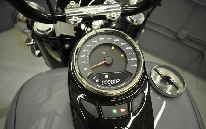 2025 Harley-Davidson® FLHC - Heritage Classic