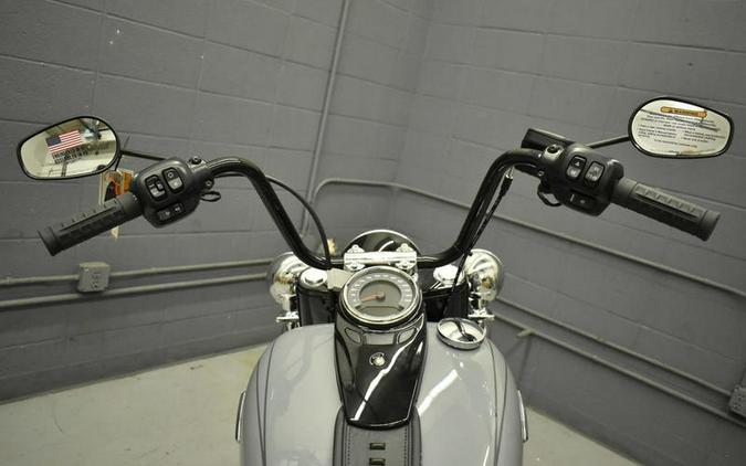 2025 Harley-Davidson® FLHC - Heritage Classic