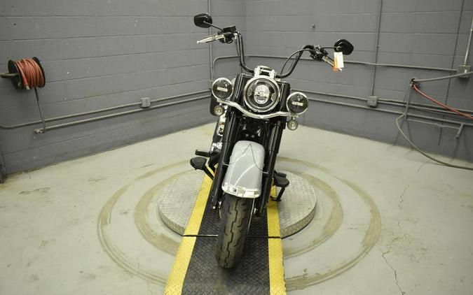 2025 Harley-Davidson® FLHC - Heritage Classic