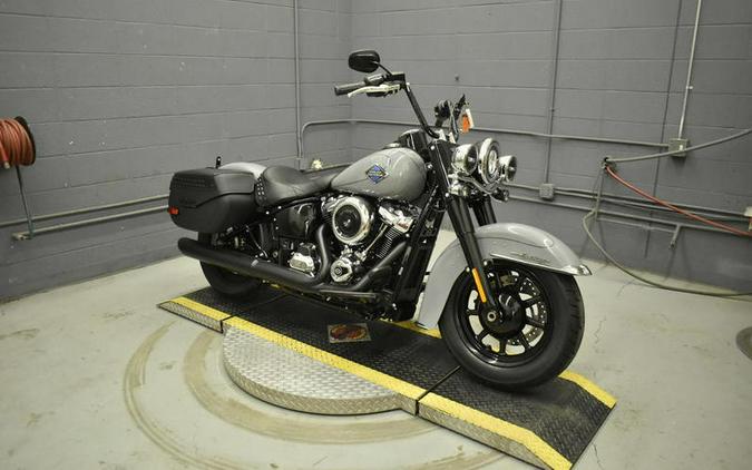 2025 Harley-Davidson® FLHC - Heritage Classic