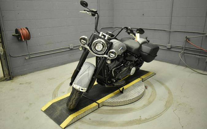 2025 Harley-Davidson® FLHC - Heritage Classic
