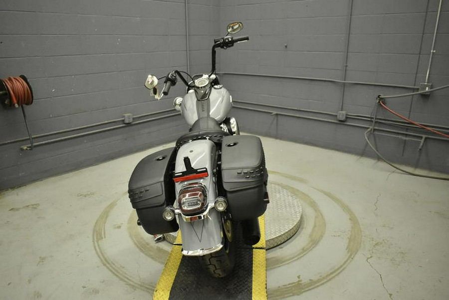 2025 Harley-Davidson® FLHC - Heritage Classic
