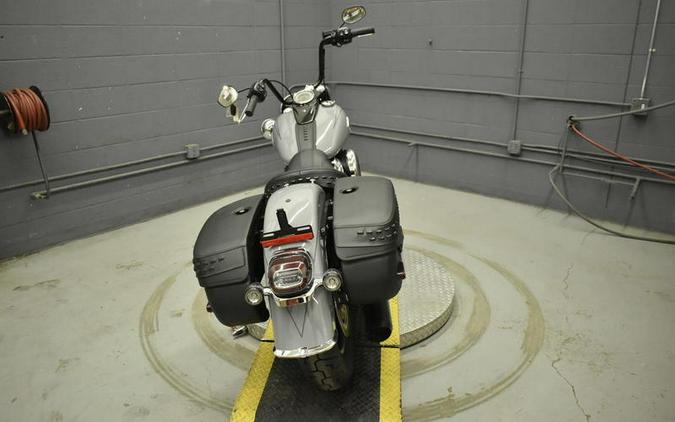 2025 Harley-Davidson® FLHC - Heritage Classic
