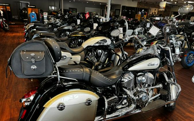 2022 Indian Motorcycle® Springfield® Base