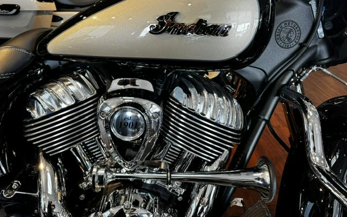 2022 Indian Motorcycle® Springfield® Base