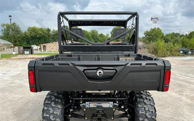 2023 Can-Am Defender DPS HD7