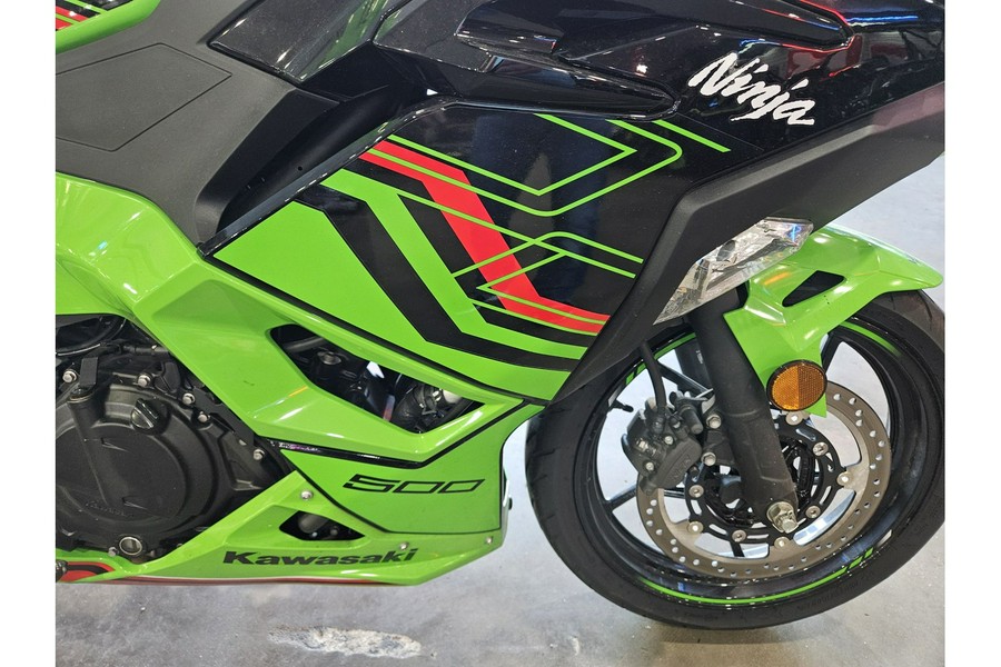 2024 Kawasaki Ninja® 500 Base
