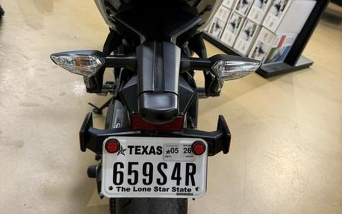 2022 Kawasaki Ninja® 650 Pearl Robotic White/Metallic Carbon Gray