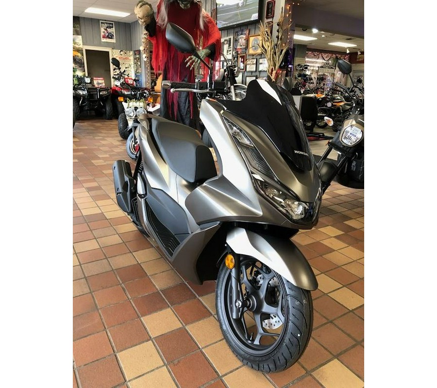 2023 Honda® PCX