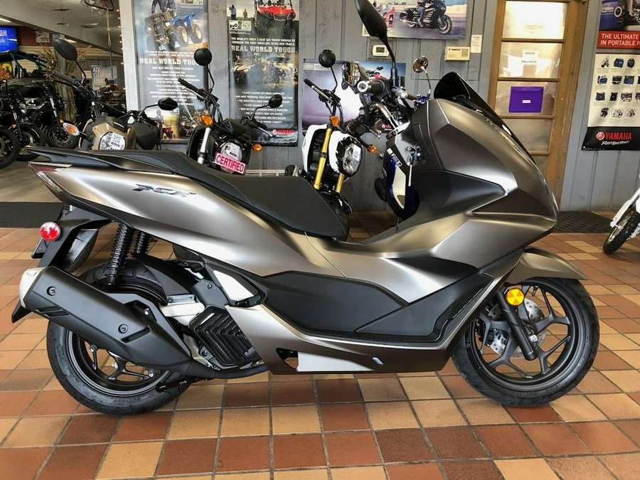 2023 Honda® PCX