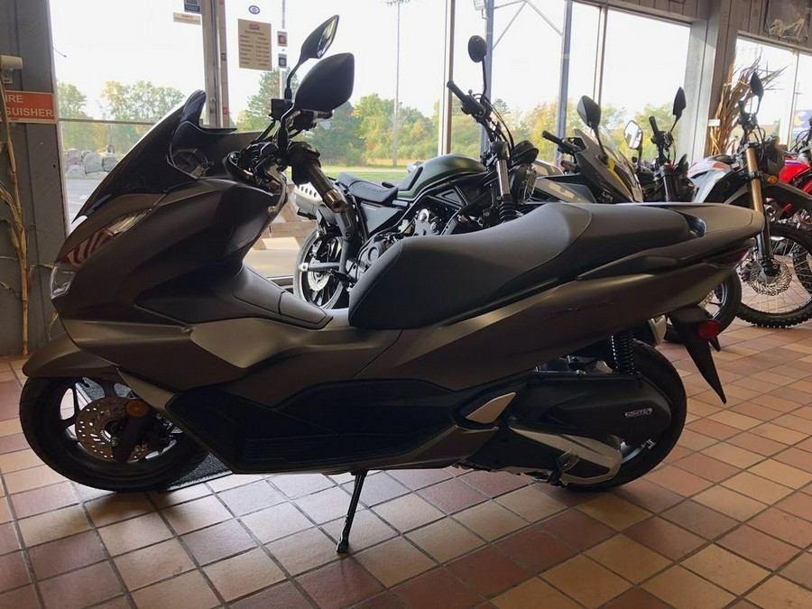 2023 Honda® PCX