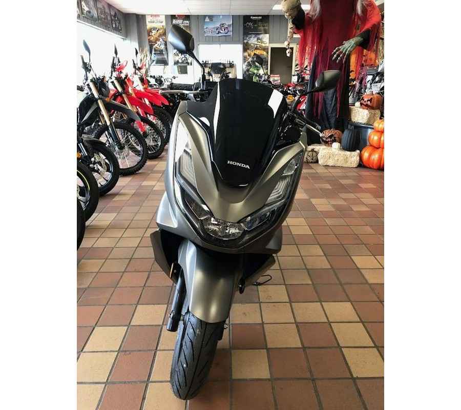 2023 Honda® PCX