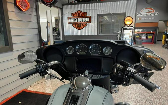 2024 Harley-Davidson® FLHTCUTG - Tri Glide® Ultra