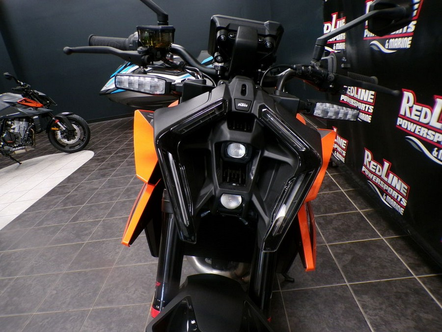 2024 KTM 990 Duke