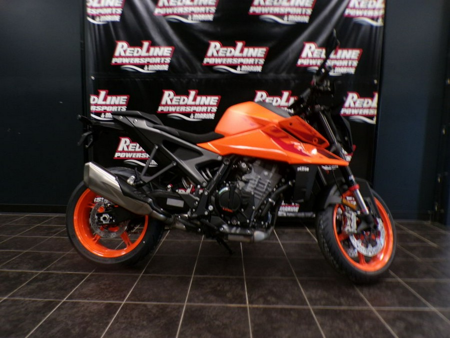 2024 KTM 990 Duke