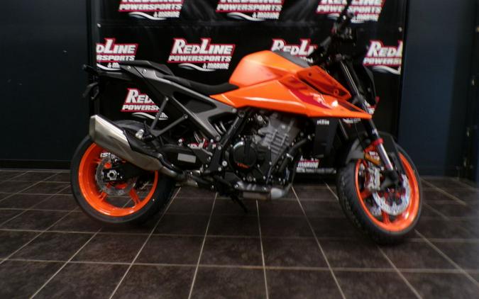 2024 KTM 990 Duke Review [A Dozen Fast Facts]