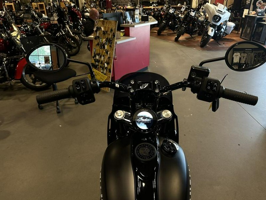 2023 Indian Motorcycle® Sport Chief Black Smoke