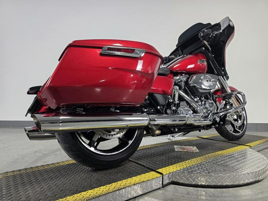 2025 Harley-Davidson® FLHX - Street Glide®