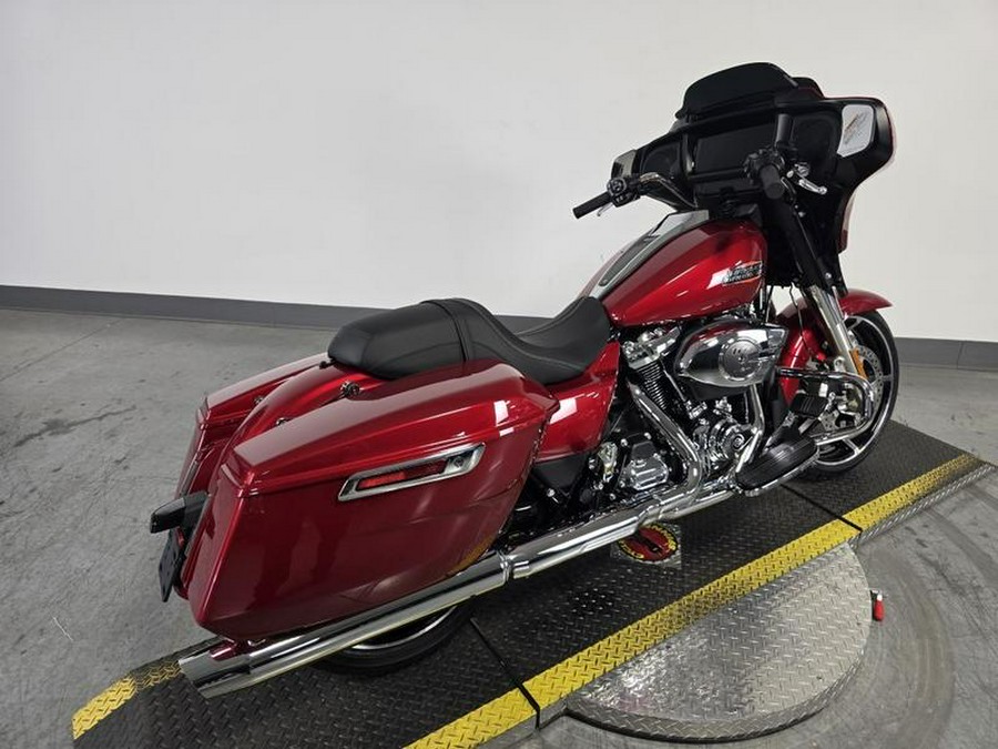 2025 Harley-Davidson® FLHX - Street Glide®