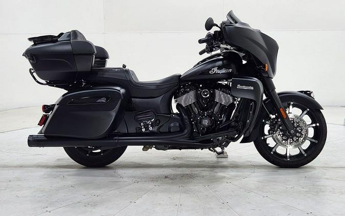 2023 Indian Motorcycle® Roadmaster® Dark Horse® Black Smoke