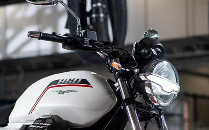 2026 Moto Guzzi V7 Special