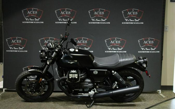 2021 Moto Guzzi V7 Stone