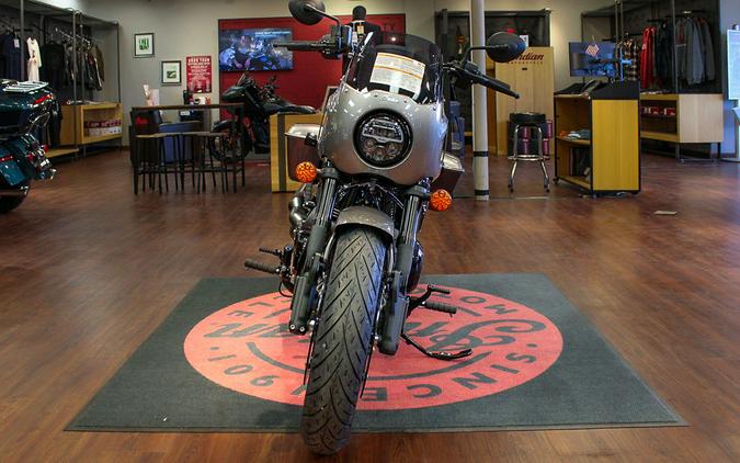 2025 Indian Motorcycle® Sport Chief RT Heavy Metal