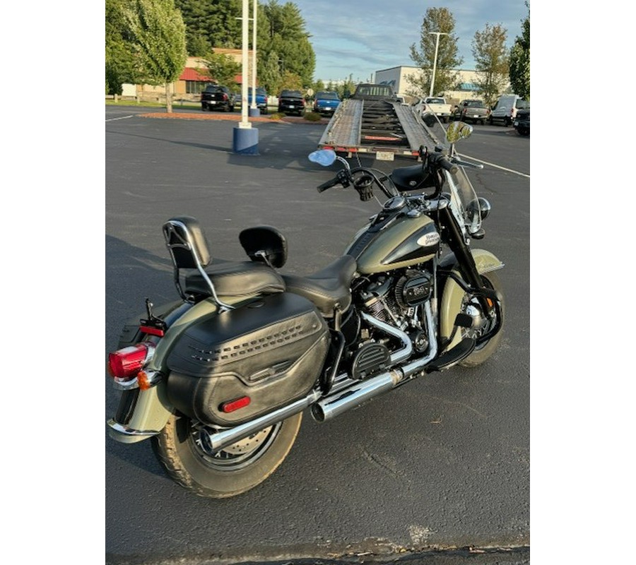 2021 Harley-Davidson® Heritage Classic Custom Two-Tone, 114 Engine