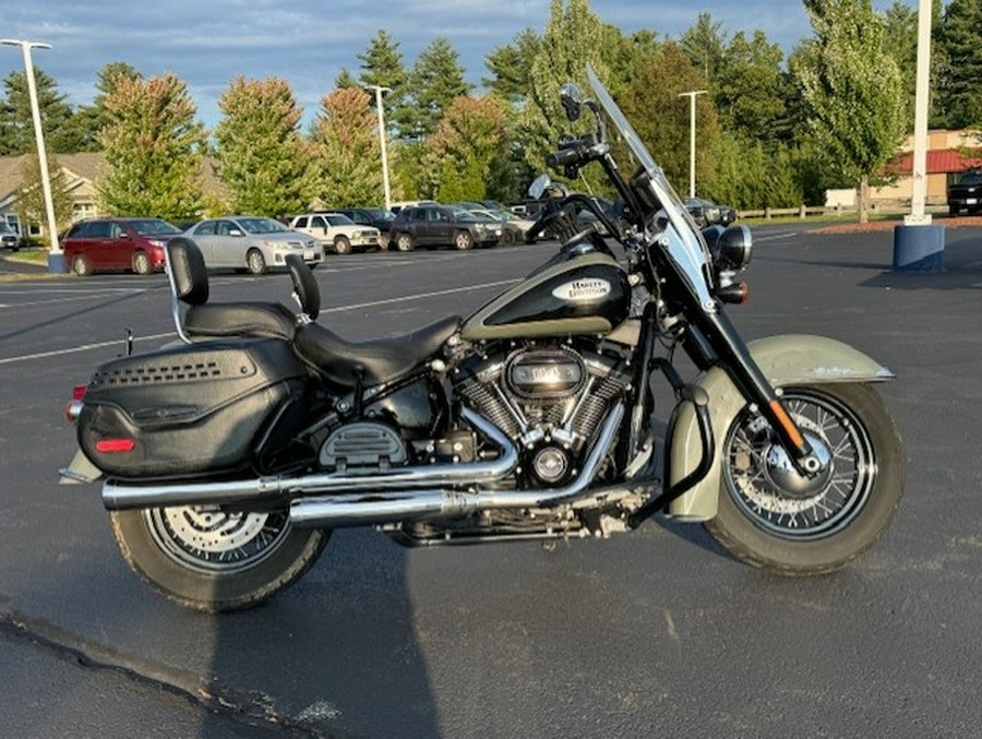 2021 Harley-Davidson® Heritage Classic Custom Two-Tone, 114 Engine