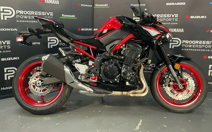 2024 Kawasaki Z900 ABS Candy Persimmon Red/Ebony