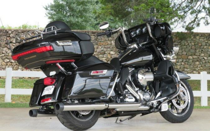 2016 Harley-Davidson® FLHTKL - Ultra Limited Low