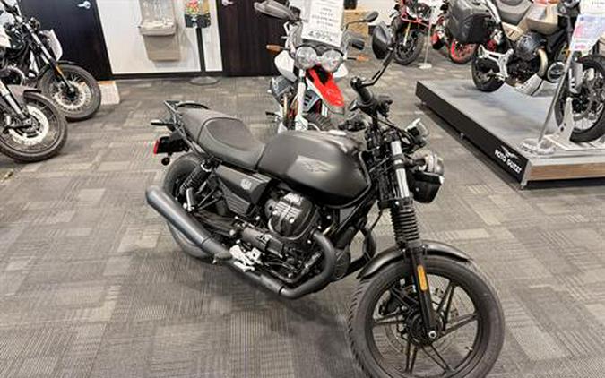 2026 Moto Guzzi V7 Stone