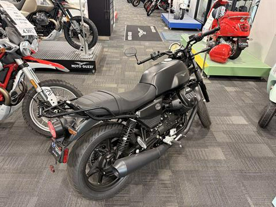 2026 Moto Guzzi V7 Stone