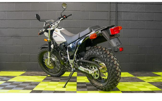2027 TW200 - Yamaha