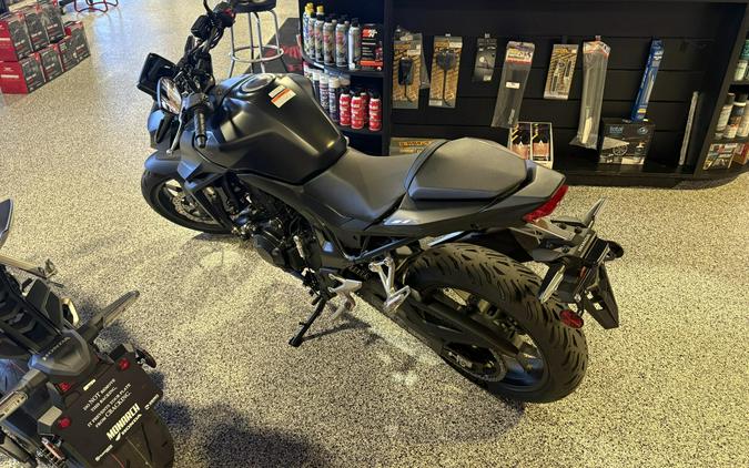 2026 Honda CB750 Hornet E-Clutch