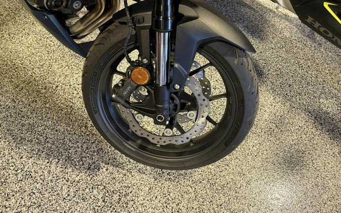2026 Honda CB750 Hornet E-Clutch