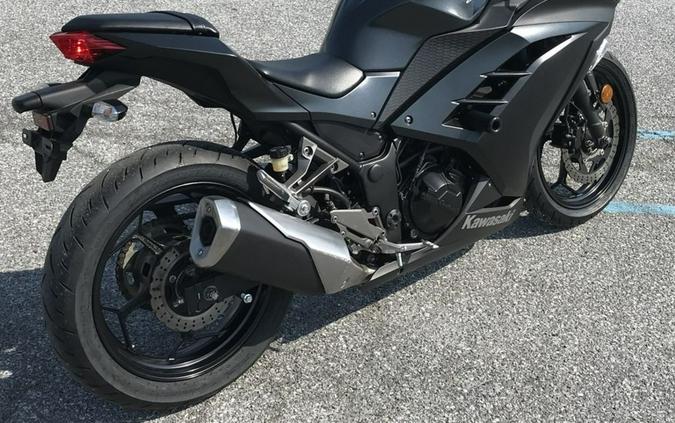 2016 Kawasaki Ninja® 300 ABS