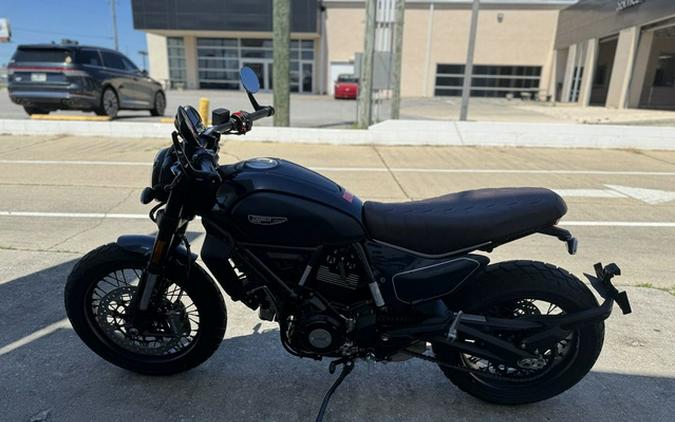 2024 Ducati Scrambler Nightshift (2G) Blue