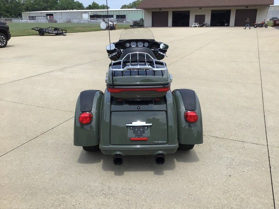 2021 FLHTCUTG Tri Glide® Ultra