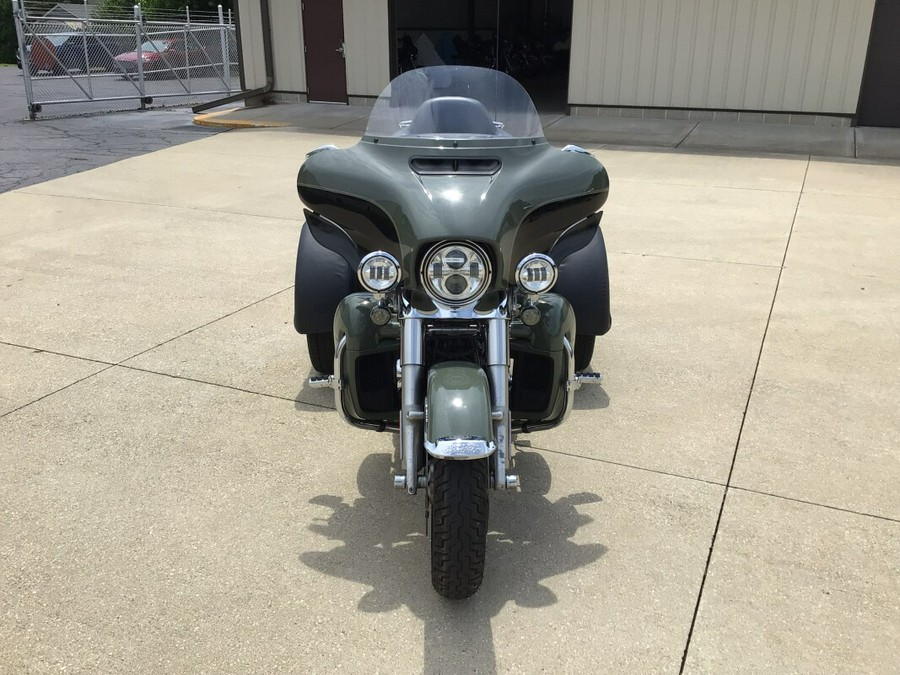 2021 FLHTCUTG Tri Glide® Ultra