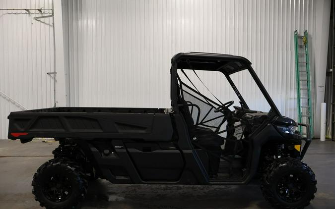 2026 Can-Am® Defender PRO XT HD10