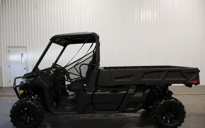 2026 Can-Am® Defender PRO XT HD10