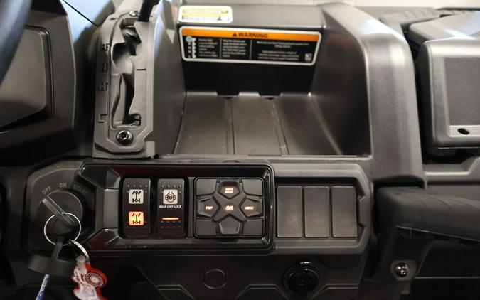 2026 Can-Am® Defender PRO XT HD10