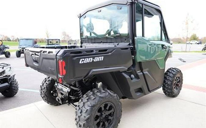 2026 Can-Am Defender DPS CAB