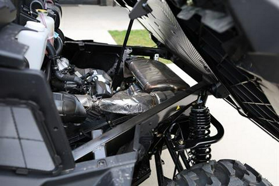 2026 Can-Am Defender DPS CAB