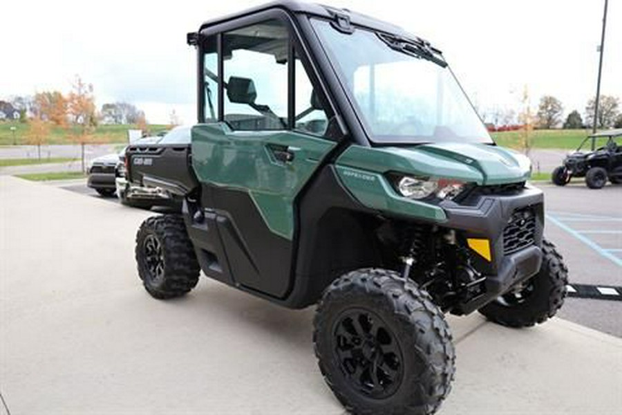 2026 Can-Am Defender DPS CAB